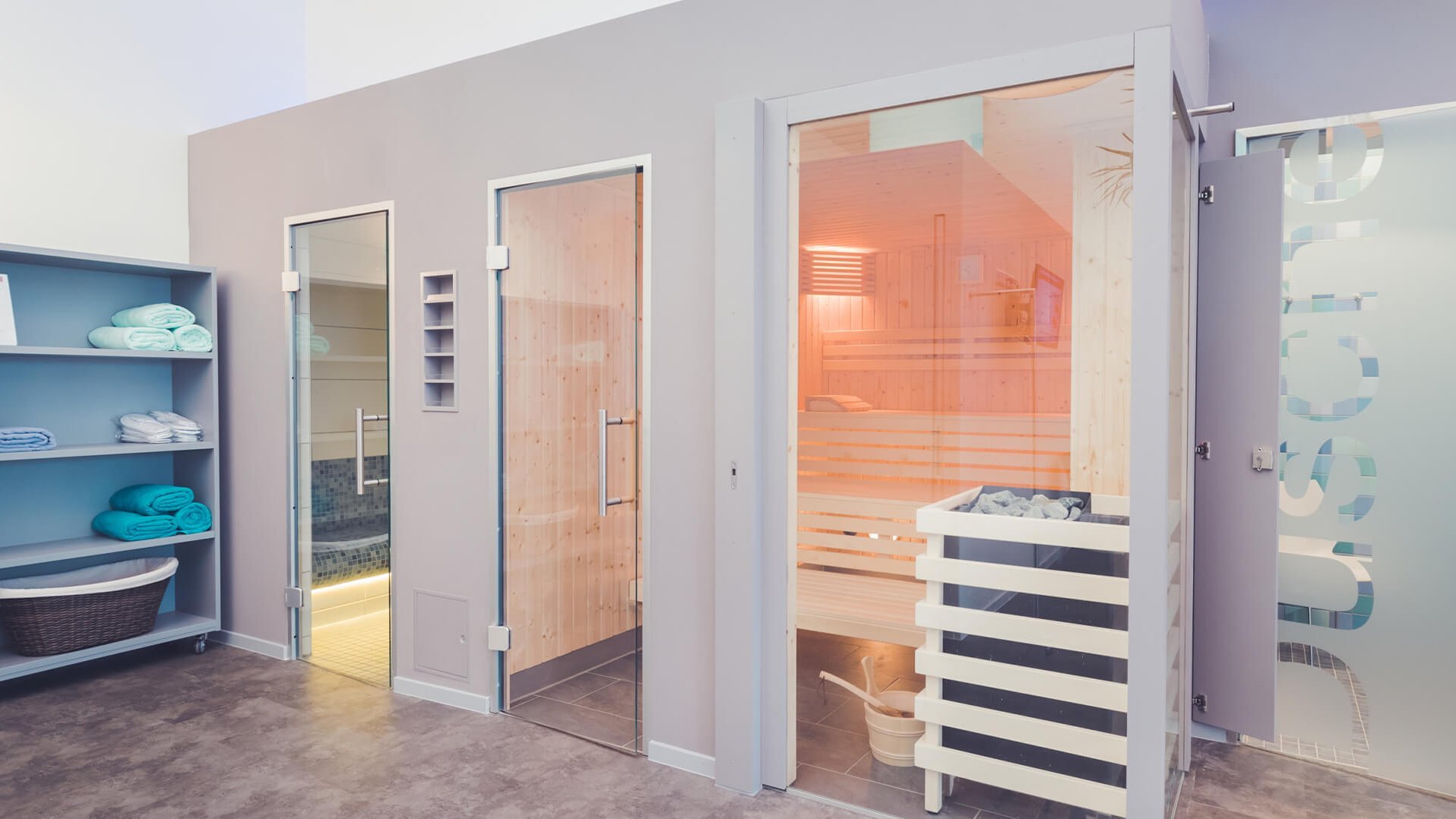 Eingang Sauna und Dampfbad